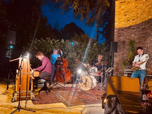 owen:greg:werner:mike